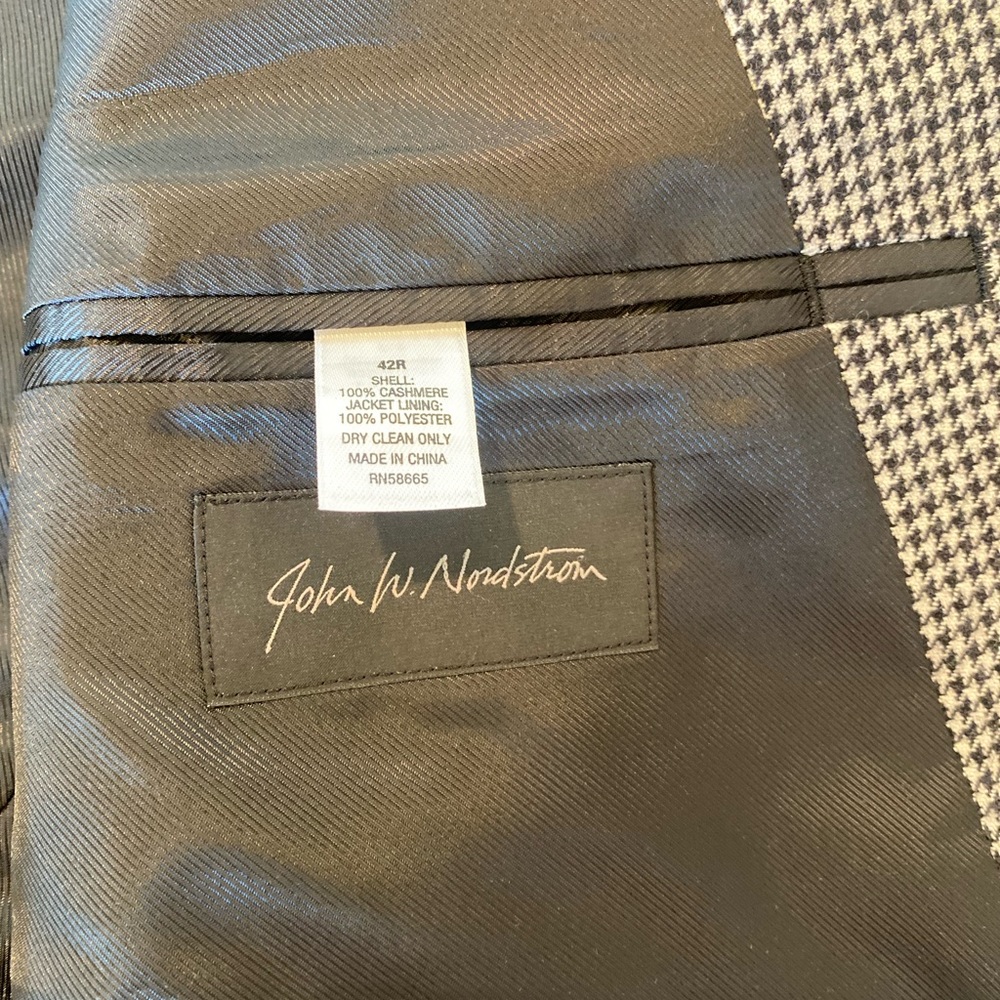 John W Nordstrom Cashmere blazer - Picture 3 of 7